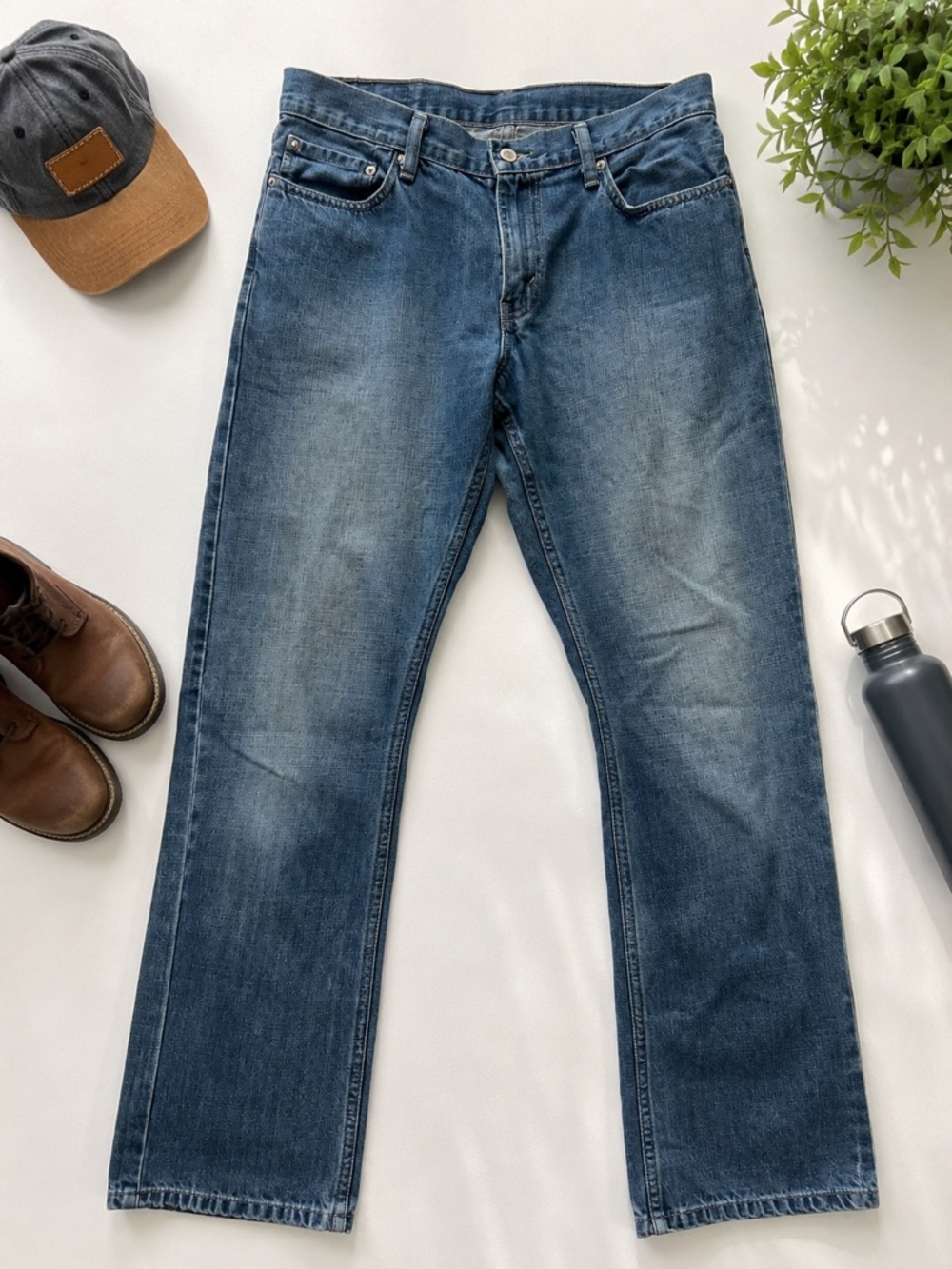 Levi’s 505 Regular Fit Straight Leg Men’s 100% Cotton Blue Jeans 32x34